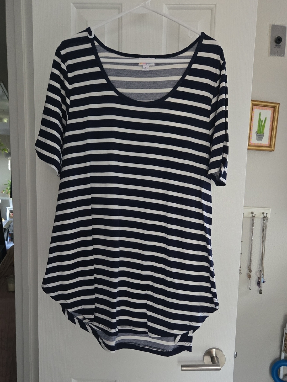 LuLaRoe MORGAN Navy and White Striped Short Sleeve Scoop Tee- LG